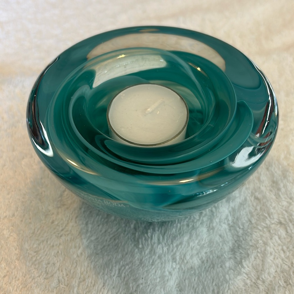 Gorgeous turquoise / teal blue Kosta Boda tea light